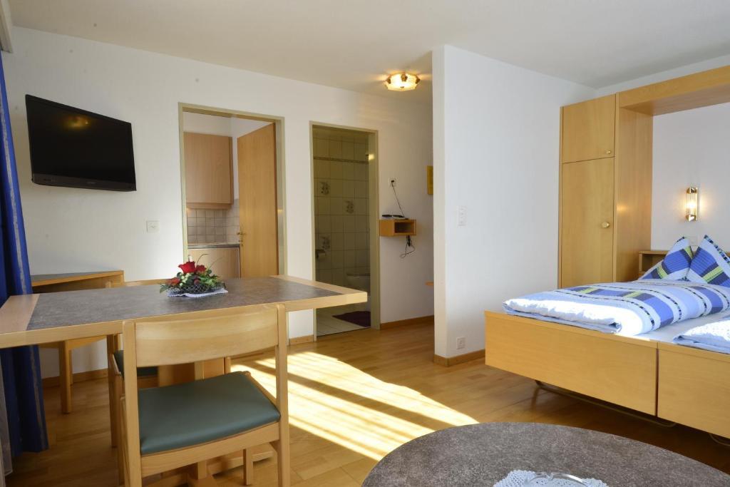 Haus Orion Apartment Saas-Fee Ruang foto