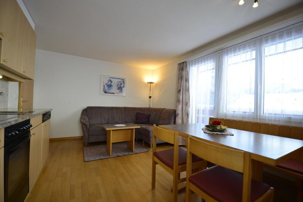 Haus Orion Apartment Saas-Fee Ruang foto